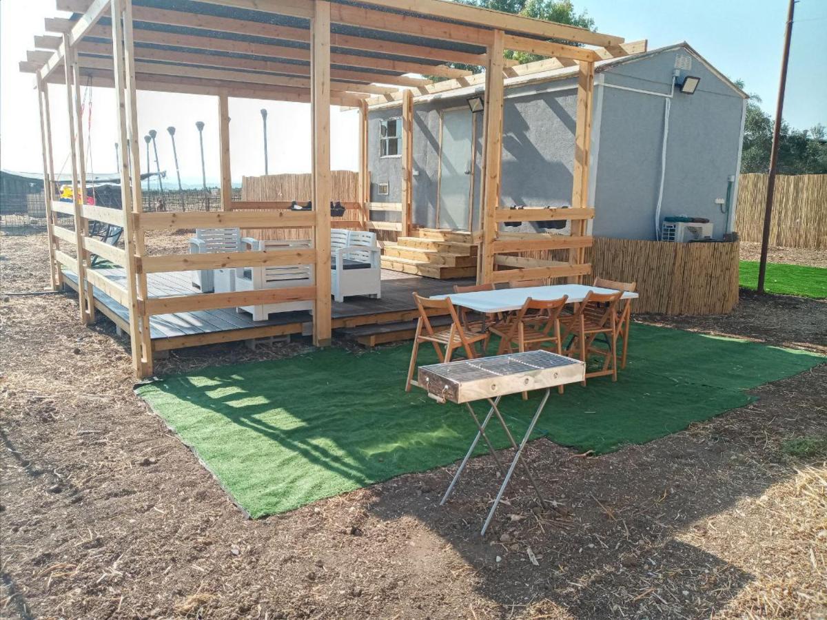 אצל דוד בכפר Kfar Gidon Exterior foto